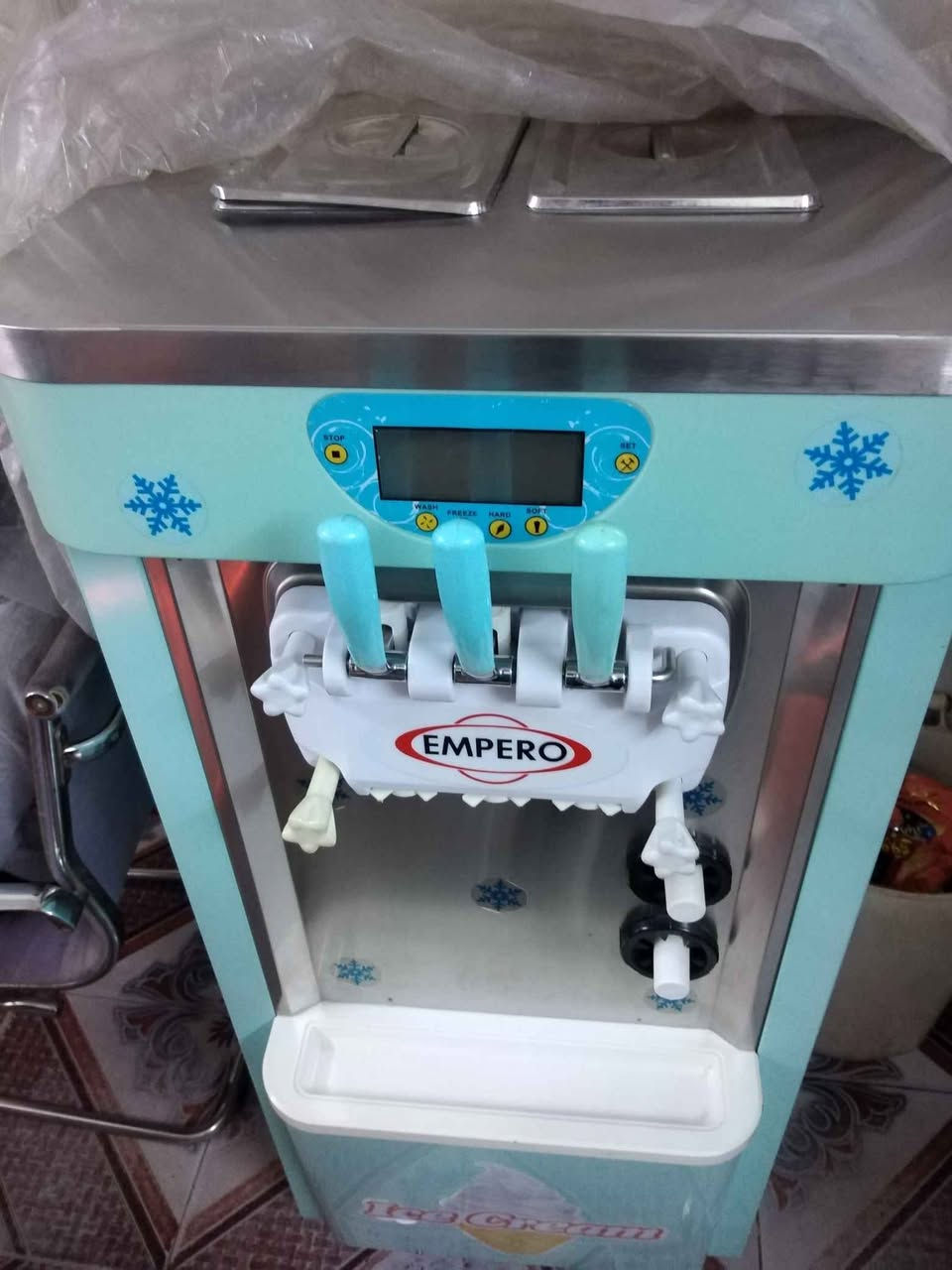 مكينه موطا جديده مستخدمه شهر واحد تشتغل 7 امبير 2 براد شرط النظافه للاستفسار الاتصال على *********** كركوك, العراق
