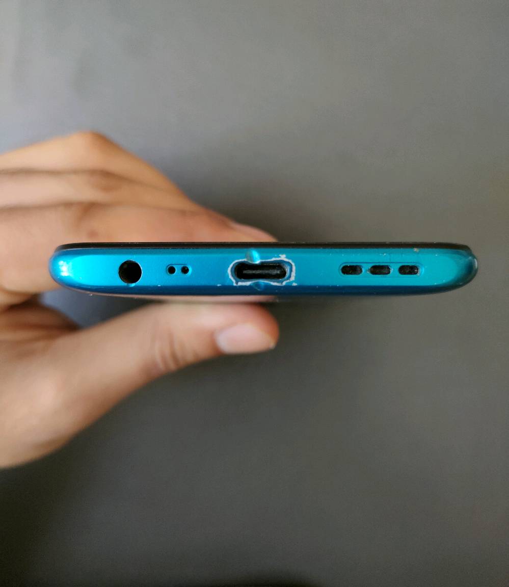 ريدمي 9 للبيع 
ما مفتوح ولا داخل تصليح 
 افحص وين ما يعجبك يشغل ببجي 40 فريم بسلاسة حلو وبدون تقطيع  
ويدعم الشحن السريع ، ذاكرة 64 رام 4
 
سعره 85

مكاني نجف / هذا الرقم فقط واتساب 