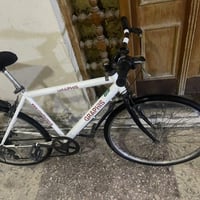 باسكل c700 للبيع لون ابيضّ نظيف حجم ٢٦  ٦ نمر خلفي /١ امامي  مرتب البا...