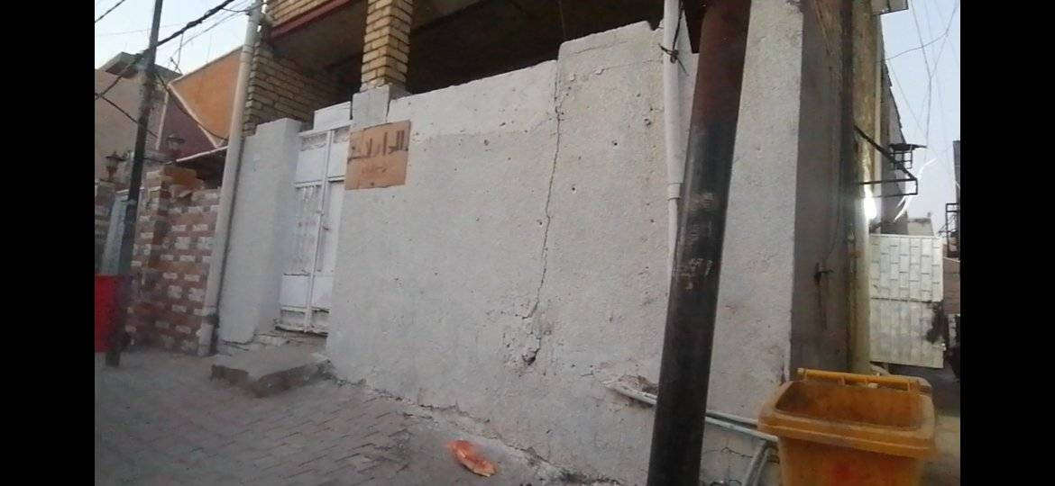 السلام عليكم مشتمل ١٠٠ متر للإيجار بي طارمه وهول ومطبخ وغرفه نوم وحده ومخزن وصحيات بي تانكي ماي حجم كبير *********** صاب ابو بيت قريب عليه مدرسه النجاح وروضه.. أماني
