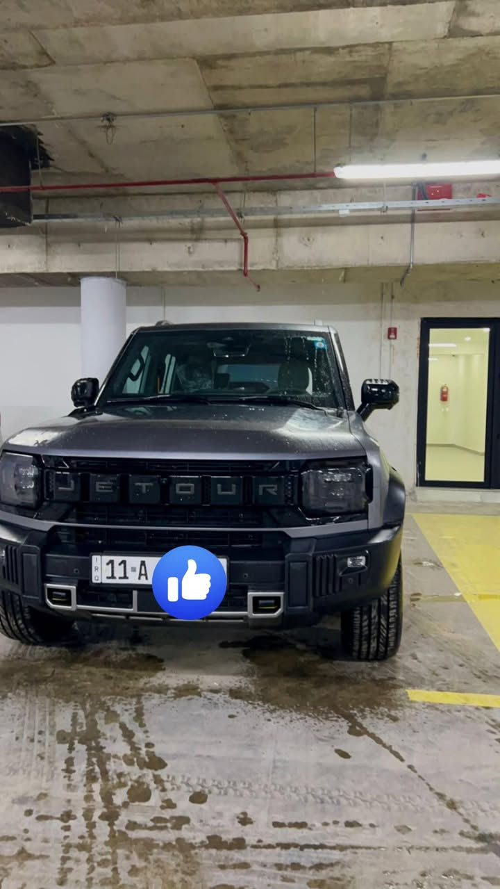 من رخصة الادمن 
للبيع جيتور تي تو رصاصي طافي 
داخل زيتوني 
بعدهه ماشاء الله على حال الشركة تحت الضمان 
ماشية ٢٠ الف فقط
اضافه كماليات على السيارة
سعر 270$ ورقة 
وبيهه مجال بسيط للشراي
المكان بغداد  
***********
واتس اب
