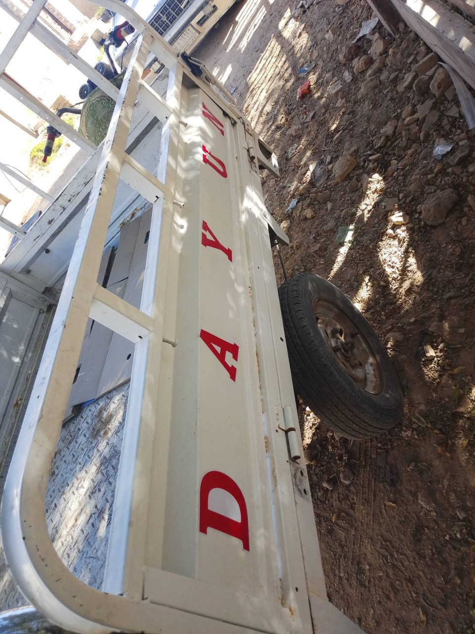 سلام عليكم ورحمه الله وبركاته ستوته موديل 17 اوراق محرك موديل 24 كهربائياته كله شغاله لايت امامي سكنات خلفي نكره سلف مانقصه شي شوفت عينك سعر 950
رقم الموبايل ***********
