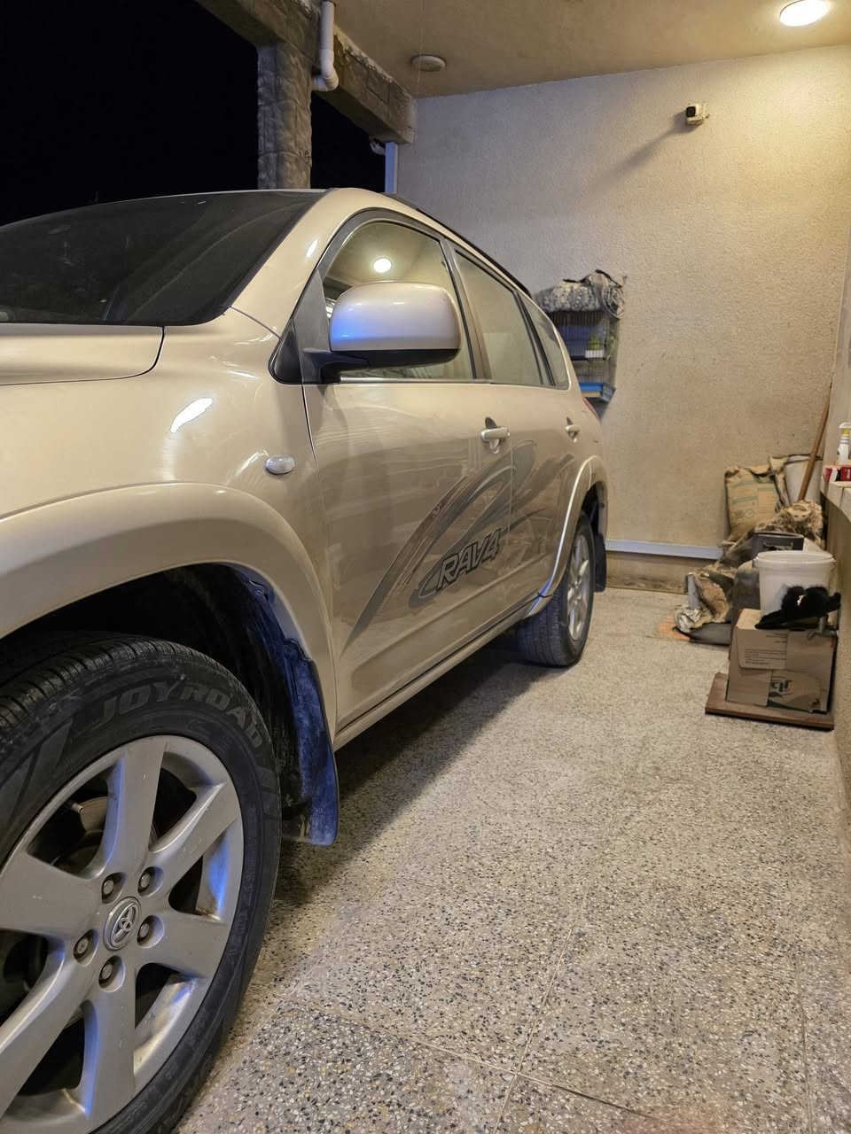 سلام عليكم جميعا من رخصة الادمن تيوتا راف فور موديل ٢٠٠٧خليجية محرك ٤ سلندر ٢٤٠٠ ابو الجف المرغوب سيارة ماشية بلميتين محرك وكير وصدر كفالة بيهة صبغ جاملغ خلفي واصبعين بلجاملغ الامامي وكلشي موضح بلفديو السيارة جديدة بلنسبة لموديلهة تبريد تدفئة شغالة كهربائيات كلهة بلاد نظام دفع رباعي هزة وسنوية جدد السعر ١١٠ ورقة وكلشي اكو بلسوك واسف للاطالة للاستفسار
***********
***********
ابو زهراء
