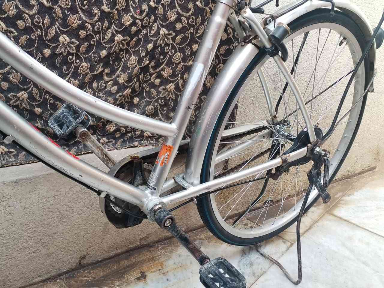 السلام عليكم شباب باسكل للبيع مكان ناصريه مركز سعر 75 وبي مجال


**إذا كنت صاحب هذا الإعلان وتريد حذفه لأي سبب، رجاءا أرسل رسالة إلى الدعم الفني**