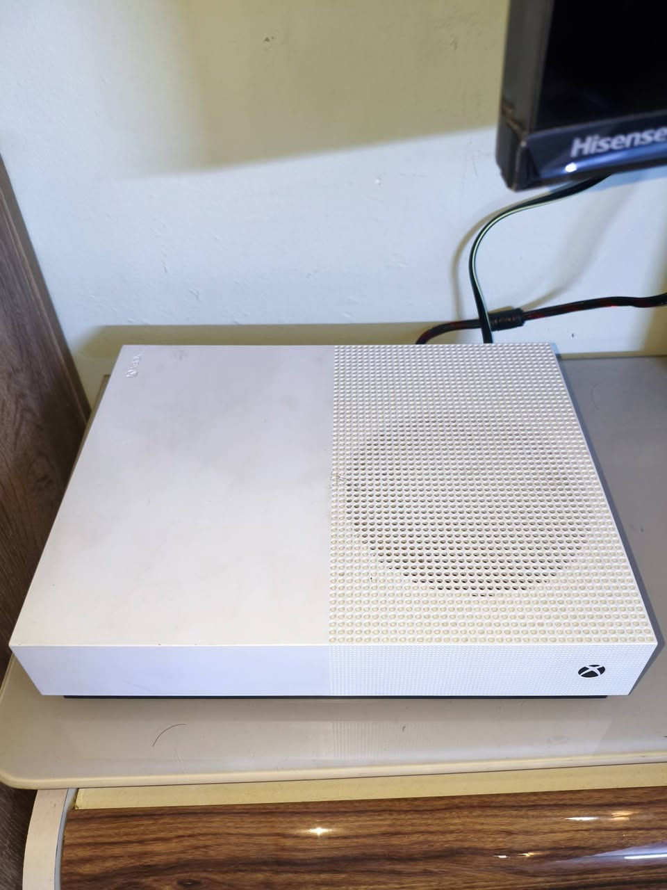 السلام عليكم 
اكس بوكس one s ديجتال واحد تيرا ممفتوح لوك ستيكر نضافه 99% مع يدة السيريس اس +بي كيم باس شهر و حساب بي 
Gta5 
FC2025
Forza horizon 5 
Minecraft 
عنواني بغداد مدينه الصدر 
السعر 180 بي مجال بسيط 
لل استفسار ***********
