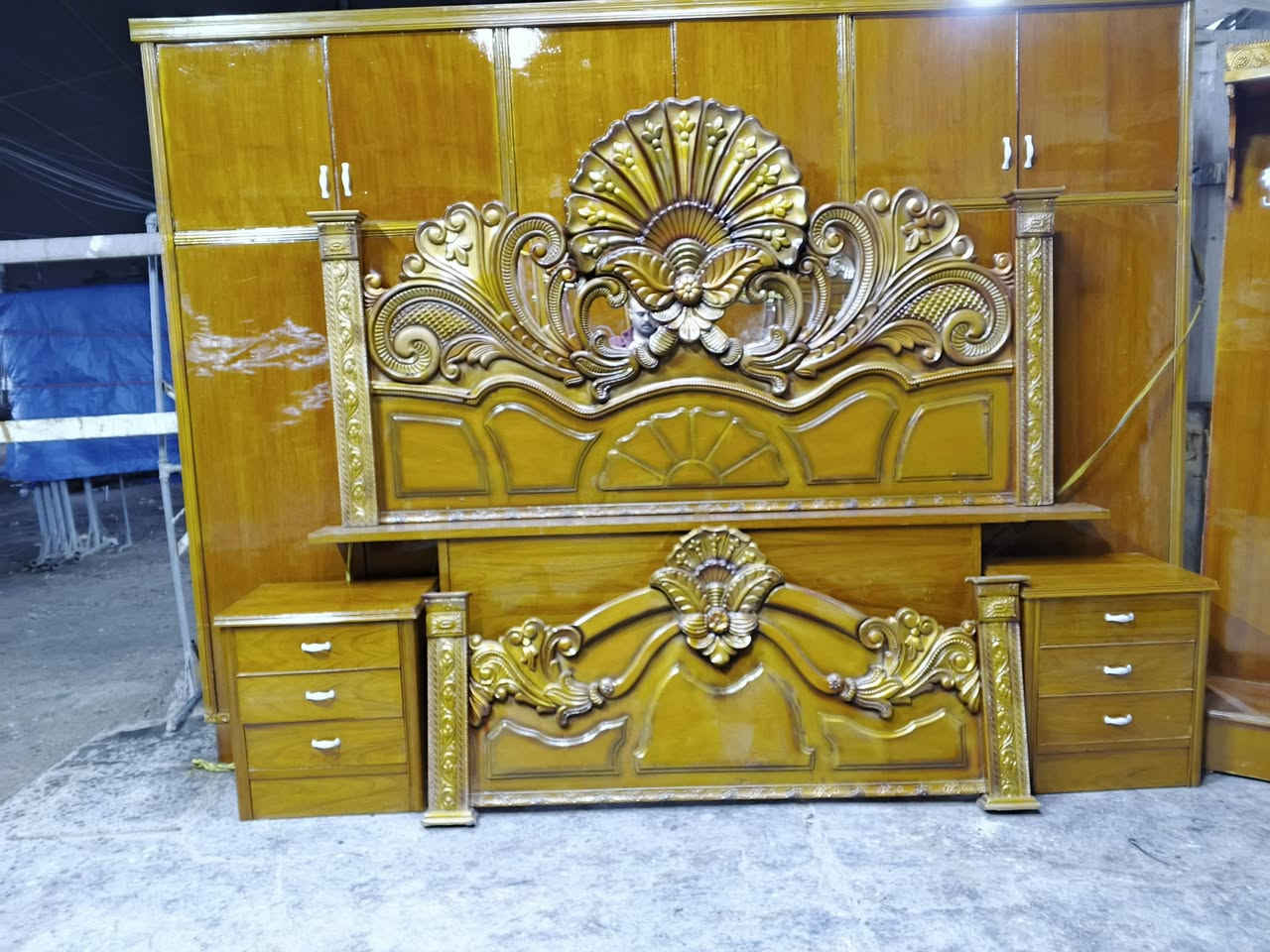 غرفة نوم مستخدمه صاج  مستخدمه كامله  مبيها نقص العنوان بغداد موبايل ***********لدينا خدمة توصيل بكروه بكروه
