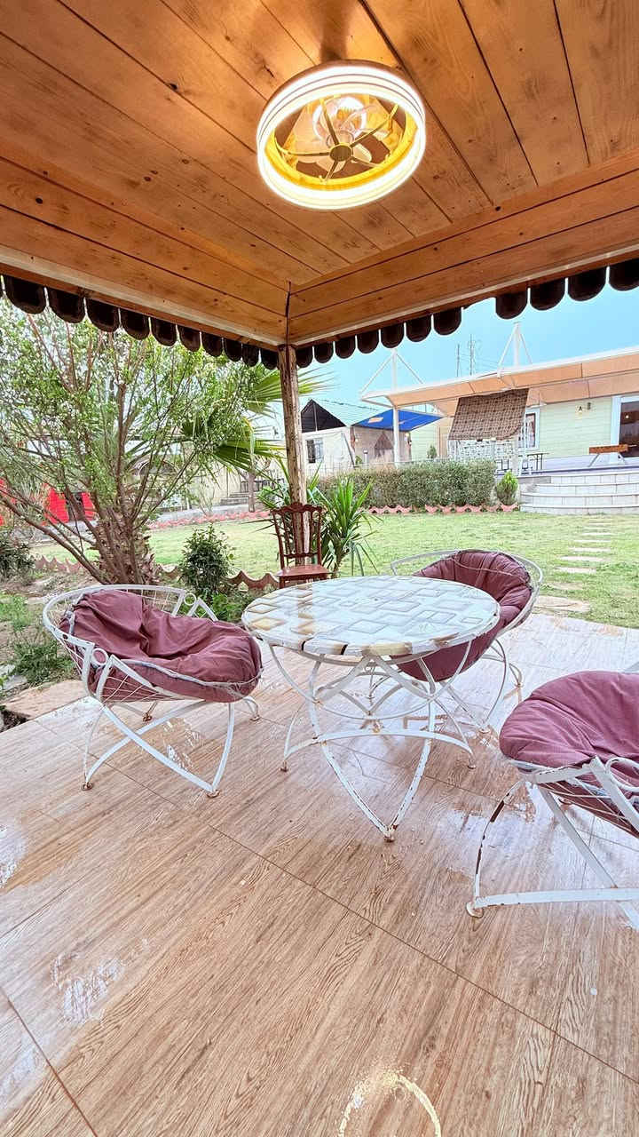 السلام عليكم..☆♤مزرعة  رقم 227♤☆
العاب جميلة ومتنوعه مع بستان فواكة جدا جميلة
زحليكه مراجيح جلسات 
منضدة فيشه العاب اطفال 
مسبحين للكبار والصغار حجم كبير 
غرف نوم وصاله مطبخ مؤثث بالكامل
حدائق باربيكيو جاهز مع تنور 
كراج وجلسات متعددة داخل المزرعة والحدائق 
للحجز واتساب ***********
كل المزارع موثقة شركة المصطفى لسياحة المسابح 
موثقة بتطبيق اجرلي
