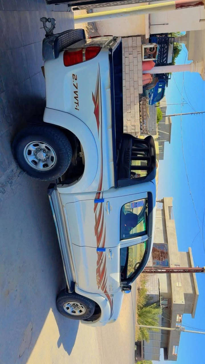 🛎🔱السلام عليكم 🔱🛎
للبيع سيارة تويوتا هايلوكس 

TOYOTA HILUX 

موديل 2010

فور ويل 4X4

كير اوتو

رقم بغداد بآسمي تحويل ثاني يوم

سياره صبغ جاملغ خلفي

كير و محرك خير من الله

سعر 165 وبيها مجال 

☎️***********
