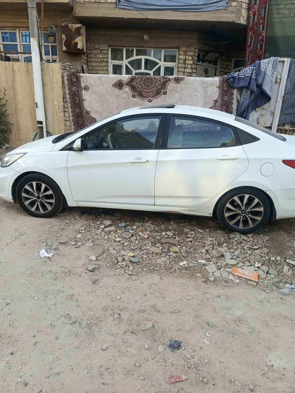 سلام عليكم اكسنت موديل 16خليج مكينة وكير اتوماتيك قطرتين 1600 فول  فتحه سقف اشاير مري شاشة ويل كب 5ويل رقمة بغداد تحويل مباشرة بيه سونار تبريد دافئه شغاله حدادي نص عمره كهربائي جديد ماشي 160 مكينة وكير مكفولة هاتف ***********
