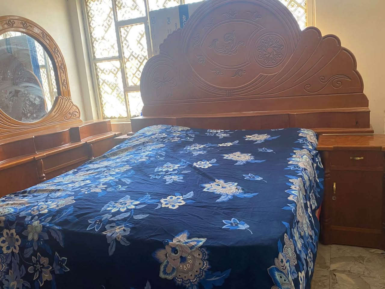 غرفة اخشاب للبيع
مواصفات كنتور ٦ ابواب طابقين 
نجارة نظيفة مع الملحقات 
بسعر ٧٥٠ وبيها مجال
ناصرية شارع٣٠ 

***********
