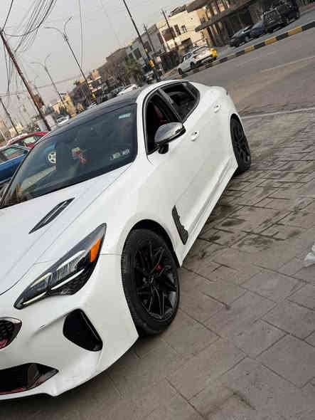 من رخصت الادمنيه الغوالي كيا ستينكر 2022 gt line السياره فول مواصفاة محرك 2500 تيربو السياره باب يسره صبغ والجاملغ الامامي الايسر مبدل نفس الون ماشيه 44 الف السياره كلش حلوه وجديده مراوس مع رياضي او بيع وسعرها هم حلو مكاني السيديه *********** بغداد
