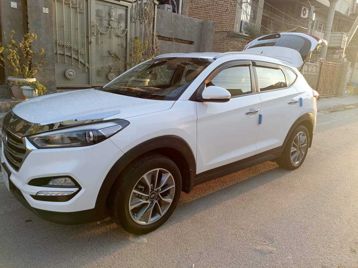 السلام عليكم للبيع توسان موديل 2018خليجي القاصد سياره على ايدي سياره حاليا ماشيه 82 كيلو سياره خير من الله صدر كامل امامي خلفي مع المشط مبدله صار اسبوع  سياره حلوة بالتوفيق الي اصير من نصيبه مابيه نقص الحمدلله وين مايعجبك اطلع بيه  السعر 188 وبيه مجال للطيبين للعلم ماخذه ب230 بوقته اكيد كلشي بوقته   الي يشوفه غاليه  انشاء الله يحصل  احسن   *********** تحياتي للجميع// ملاحظه بسيطه اني اخذته مكفوله بس  الباب الي وره سايق  واحد يكولي بي صبغ  شركه مو  صبغ تجاري واحد يكول لا اني ابيع بيه صبغ باب  قطعه فقط  حتى دعاميات مابين صبغ علمود لايصير مخاجل
