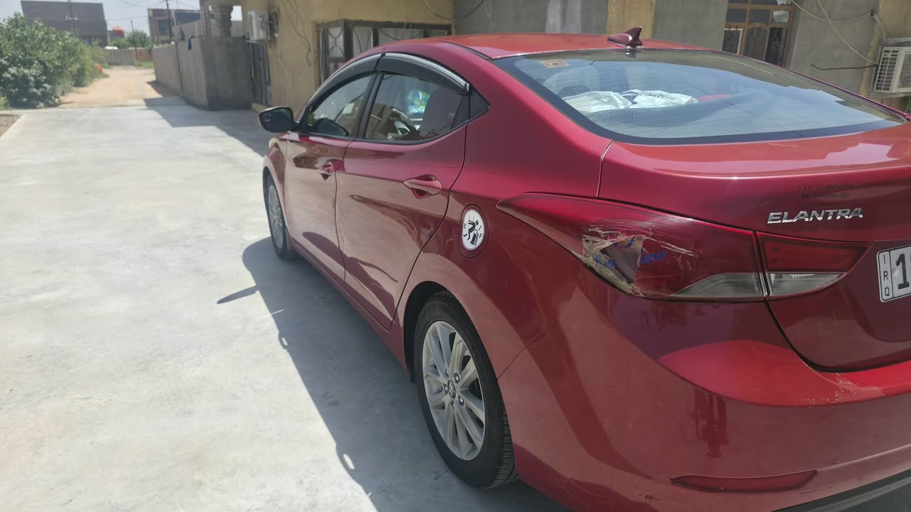 🚗 للبيع | هيونداي إلنترا 2016 (أمريكي)
✅ استعمال شخصي فقط. تبريد ومحرك وكيرك مكفولات
✅ السيارة حادثها بنيد فقط، وصور الحادث مرفقة بالمنشور بكل شفافية. وايضاً بيها بعض الملاحظات 
✅ السيارة نظيفة وما متعوبة، وجاهزة للاستخدام.
✅ ماشيه: 150 ألف قابل للزيادة.
💰 السعر: 105دولار وبيها مجال بسيط للتفاوض.
📍 الموقع: الوردية – خارج منطقة البونافع.
📞 للاستفسار:  ***********
