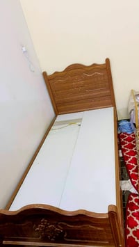 سرير • غرفة نوم • خشب