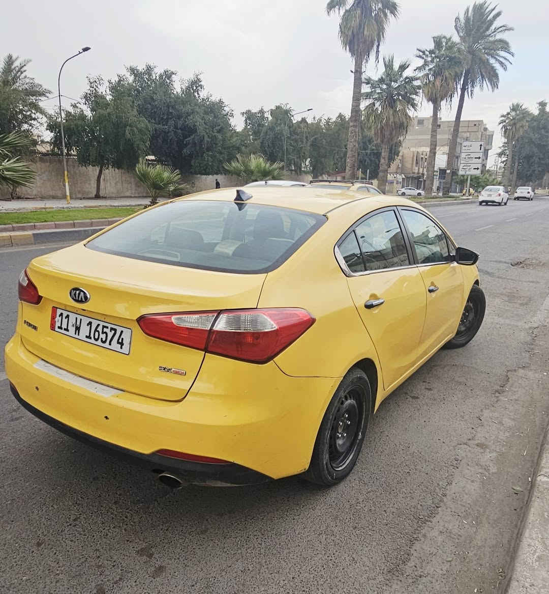 سلام عليكم 
كيا غورتي مديل 2014 ?وارد امريكي بدون ايرباك بدون تبديل ليبل واحد المعروفه مكيته 2000هسه مسوينه كير ايتي فول تحكم رادارات مثبت سرعه مري اشاره وشفط كامره دواره بعد بيه مواصفات المرغوب  صدر جديد هيئه او غرامات مصفره
 باسمي تحويل مباشر السعر 94  صور حادث والسونار بالمنشور 
بغداد البلديات ***********
