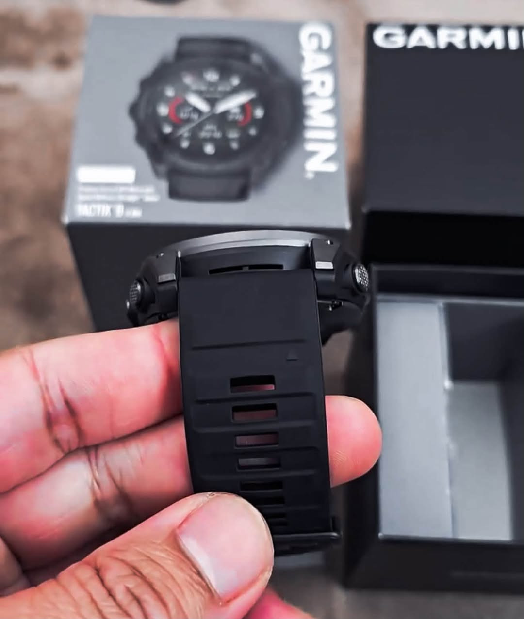 متوفر الان ساعة Garmin Tactix 8 saph solar 51 mm elite Titanium
اعلى فئة في Tactix 8 مستخدم اسبوع فقط مع ضمان سنة استبدال #tactix8 #garmin #جارمن #ساعات_عسكرية 

متوفر الان لدينا في متجر ساعات كارمن  

متخصص ببيع ساعات كارمن واجهزة الملاحة في العراق للحجز والاستفسار خاص او واتساب ***********
