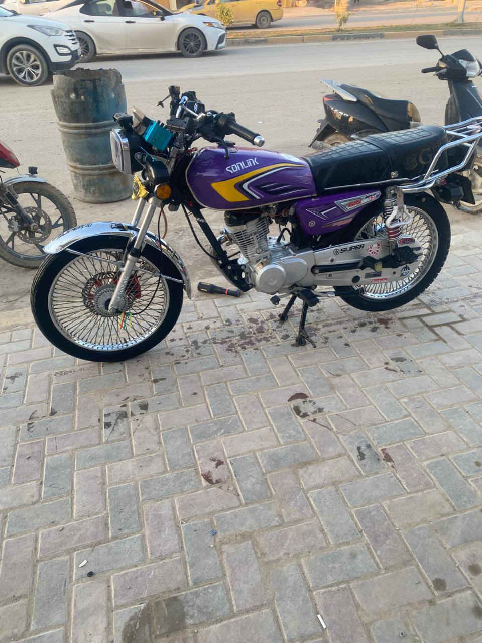 السلام عليكم دراجه ايراني تايكر موديل 2025 الماطور كلش جديد ماعيزه شي بلادي مامفتوح السعر 700 وبي مجال سهله الرقم ***********
