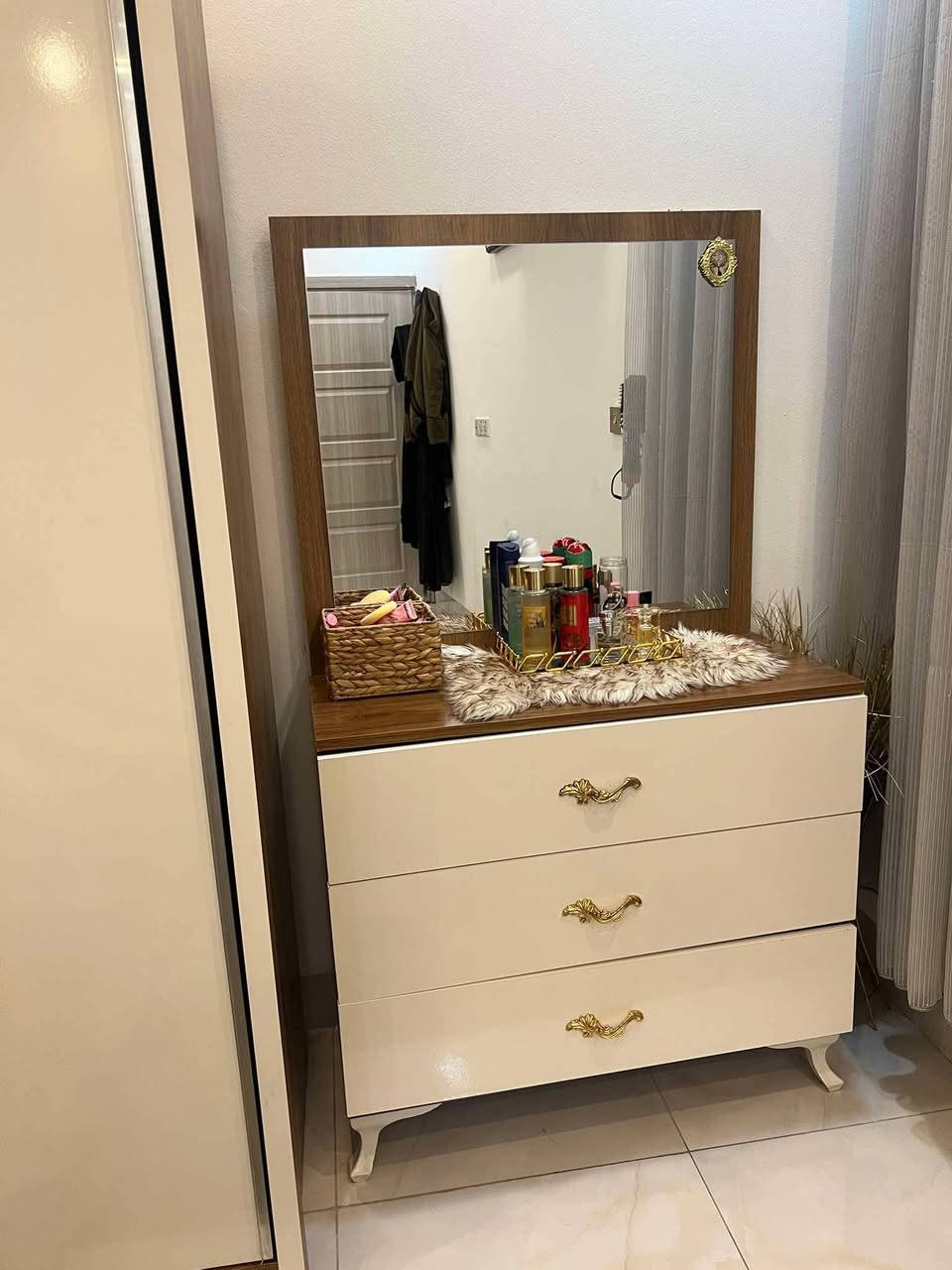 غرفة نوم للبيع بدون دوشك نظافه فول سعر اخو البلاش


**إذا كنت صاحب هذا الإعلان وتريد حذفه لأي سبب، رجاءا أرسل رسالة إلى الدعم الفني**