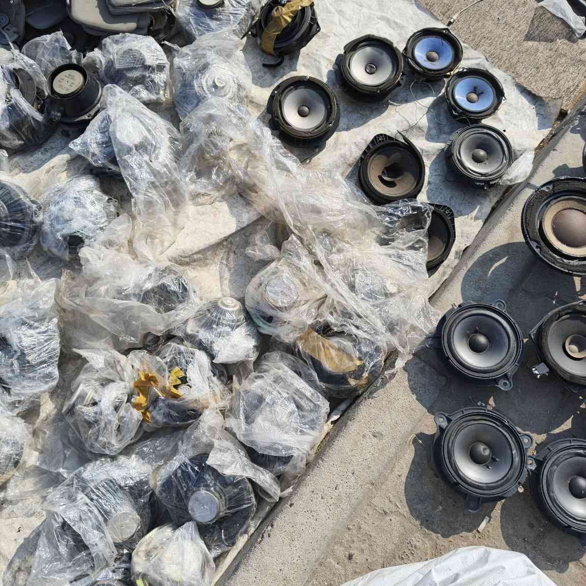 سماعەی اوروپی جوتی ٧هەزار بس جملە 
0750
4244199 اكر, نينوى
