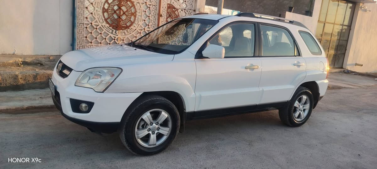 سبورتج ١٠  خليجي. بيها بارد بسيط رقم سليمانيه تحويل ثاني يوم سياره نظيفه كلش. تدفئ تبريد.. تخم تاير مكان السياره بغداد المعامل الحسينية ***********
