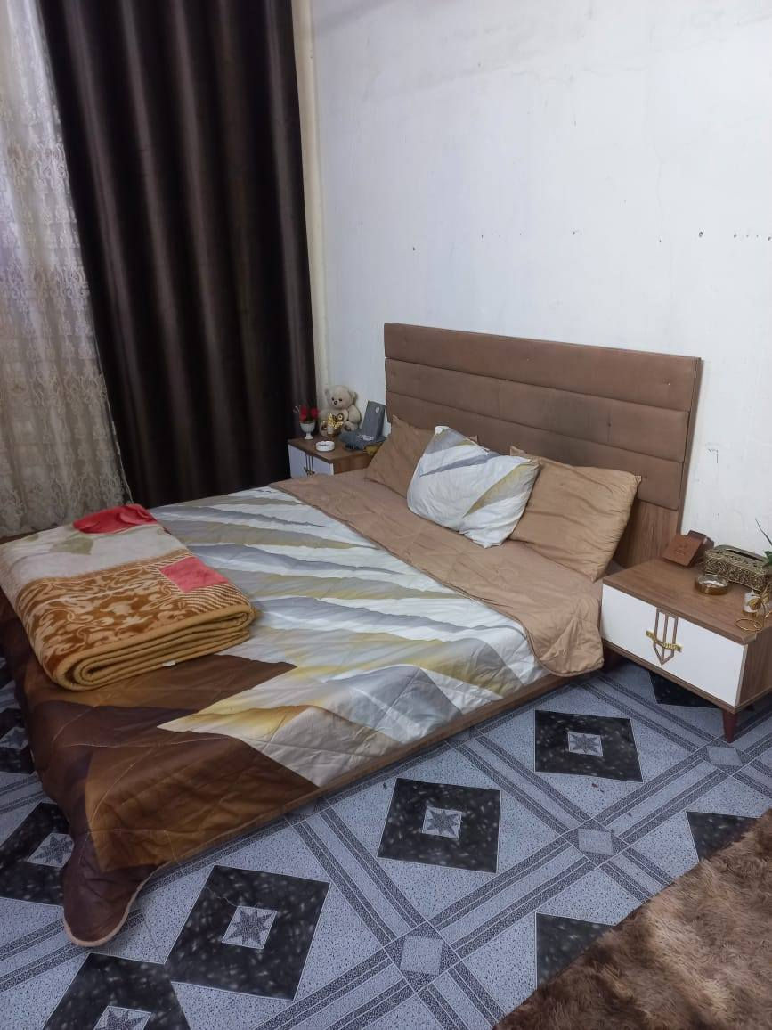 غرفه نوم للبيع 5قطع ب350وبيهه مجال يلي يريدهه يجي ياخذهه هاذا رقم هاتف اتصل علي واتساب ***********
