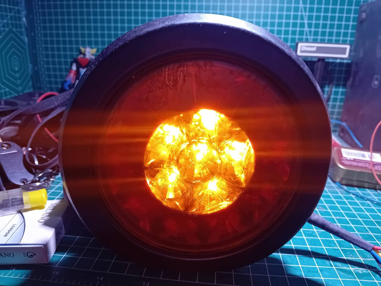 3 زوج بك لايت 3 حركات  ابريك سكن أشارة يشتغل 12/24 
 سعر الزوج 25 يتوفر توصيل


**إذا كنت صاحب هذا الإعلان وتريد حذفه لأي سبب، رجاءا أرسل رسالة إلى الدعم الفني**