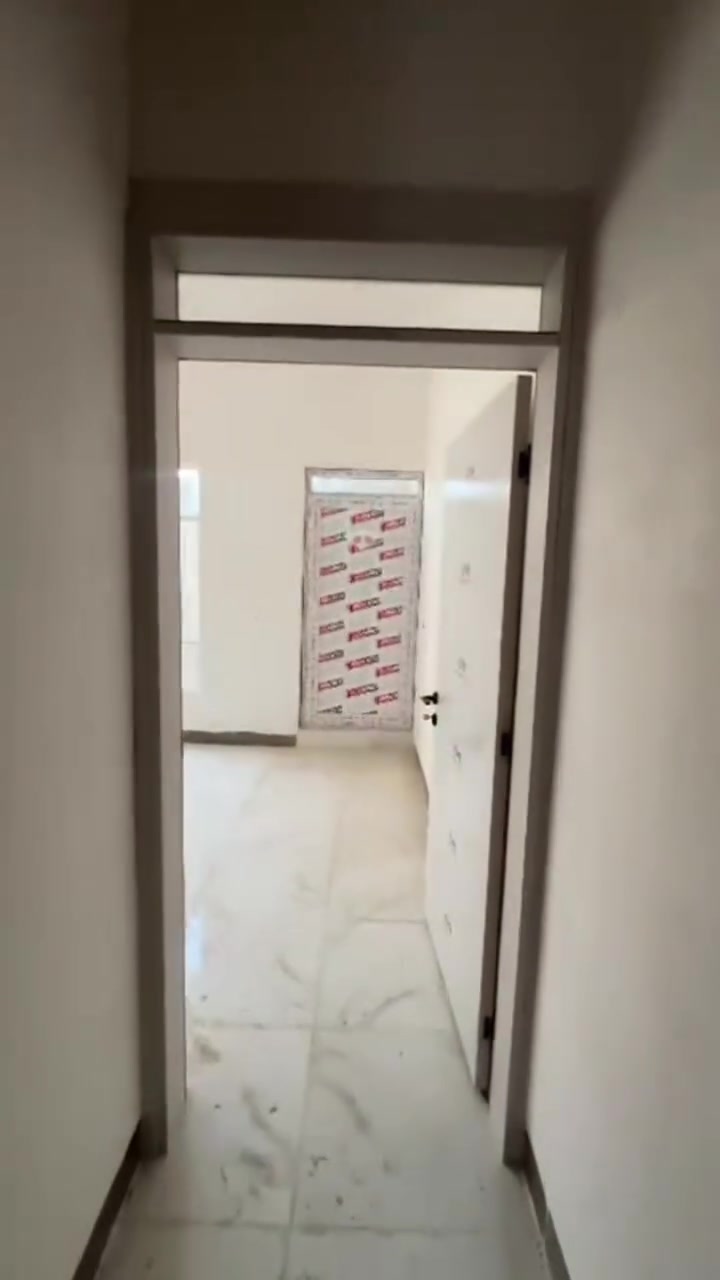 🏡 مشتمل طابق أرضي للإيجار 🏡

📍 كوباني - خلف التجاري

🔹 المساحة: 100 متر مربع
🔹 بيت صفر (غير مسكون سابقاً)

يتكون من:
✅ استقبال
✅ مطبخ
✅ غرفتي نوم
✅ مجمع صحيات

✨ موقع مميز وسكن هادئ

📞 للاستفسار والاتصال:
***********
