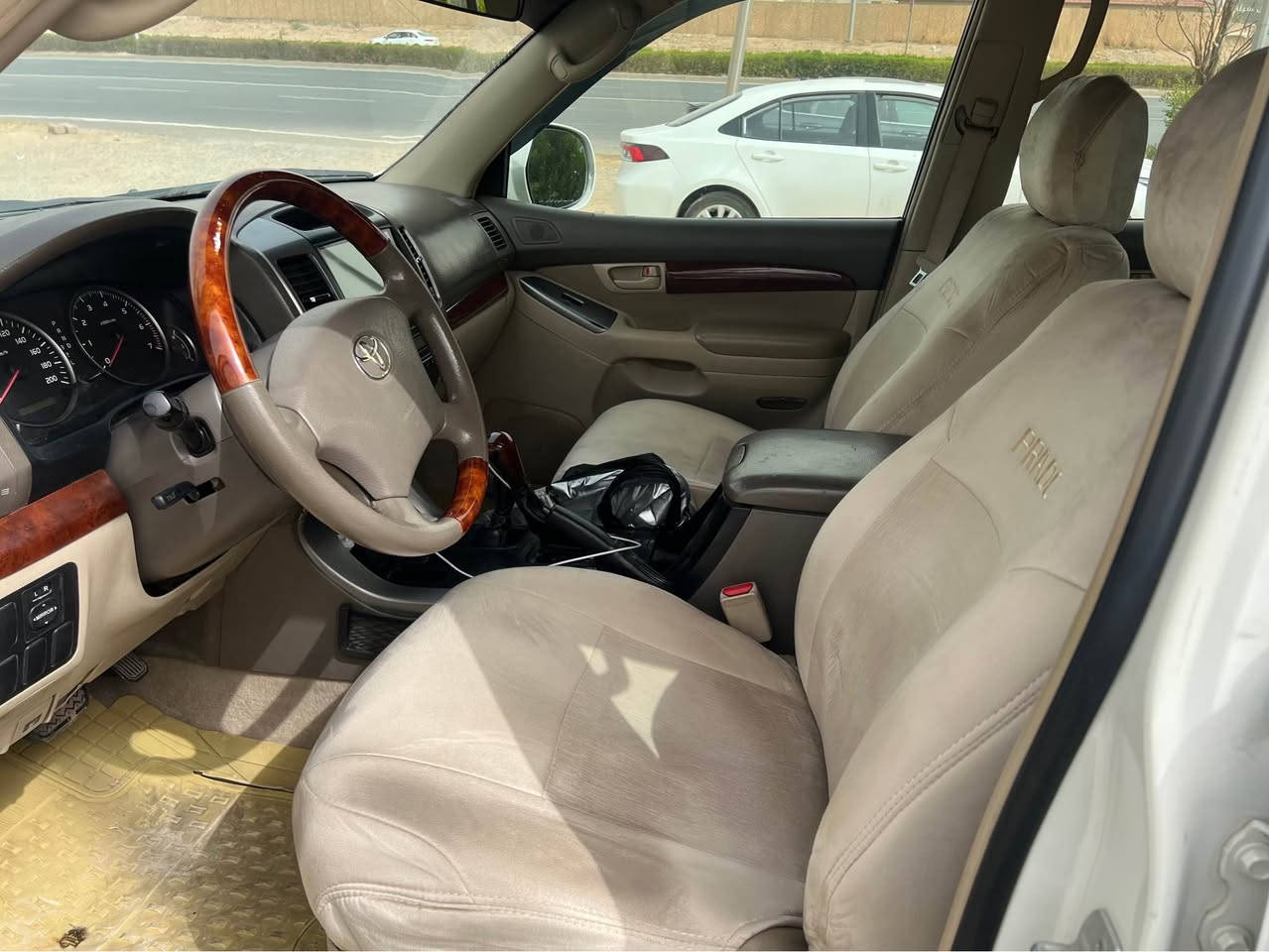 برادو ٢٠٠٩. absجوار بستن فورميكا سئ كوشن. سبير له كؤل فيتيم به ناوي خومه سه نه و ي هه زه ره قه م نوي جيي جيي بؤياغي هه لداووه بوياغم كردووه مشته ري ني تلفون مه كه ١٤٢$رقم تلفون ***********گئرو مكينه تبريد به  شه رت أربيل, العراق
