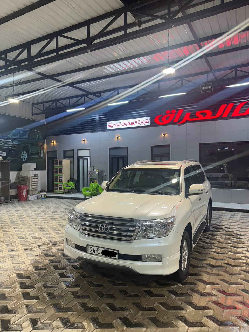 سلام عليكم
لاندكروز GXR 2010 جديدة بلكارتون الي يدورون جديد ومكفول 
بريم فول مواصفات معروفة مواصفات البريم ميحتاج اذكرها 
مكفولة كفاله عامه حتى داعامياتها بلاديه حتى مسجل بلادي موجود
 بيها بارد صغير بلباب و بيها سونار 
ماشية 114 اصل 
رقم جديد وهزة جديدة 
غرفتها نضيفة كلش يشوفها يكول سيارة مديل 21 
سعر 310 
النجف الاشرف 
***********
