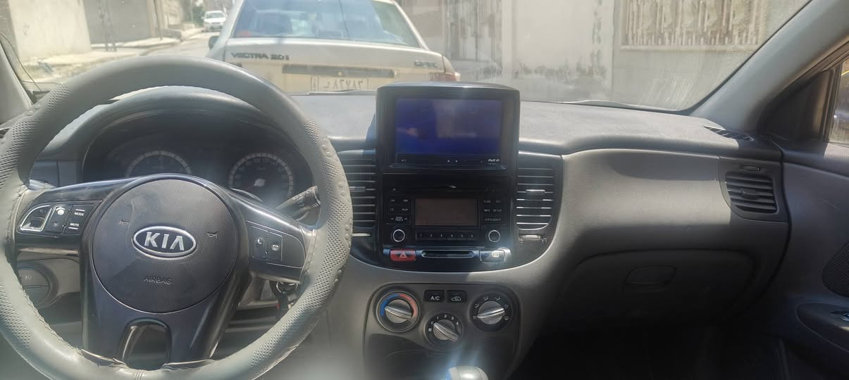 للبيع
ريو 
2011
هيئه.غرامات صفر
الضرر السقف مع صندوق 
اثناء عمليات التحرير
تبريد محرك كير شرط
الشرعي بل موصل تحويل فقط
كاربون ورقي 
للتفاصيل اتصل على رقم
***********
