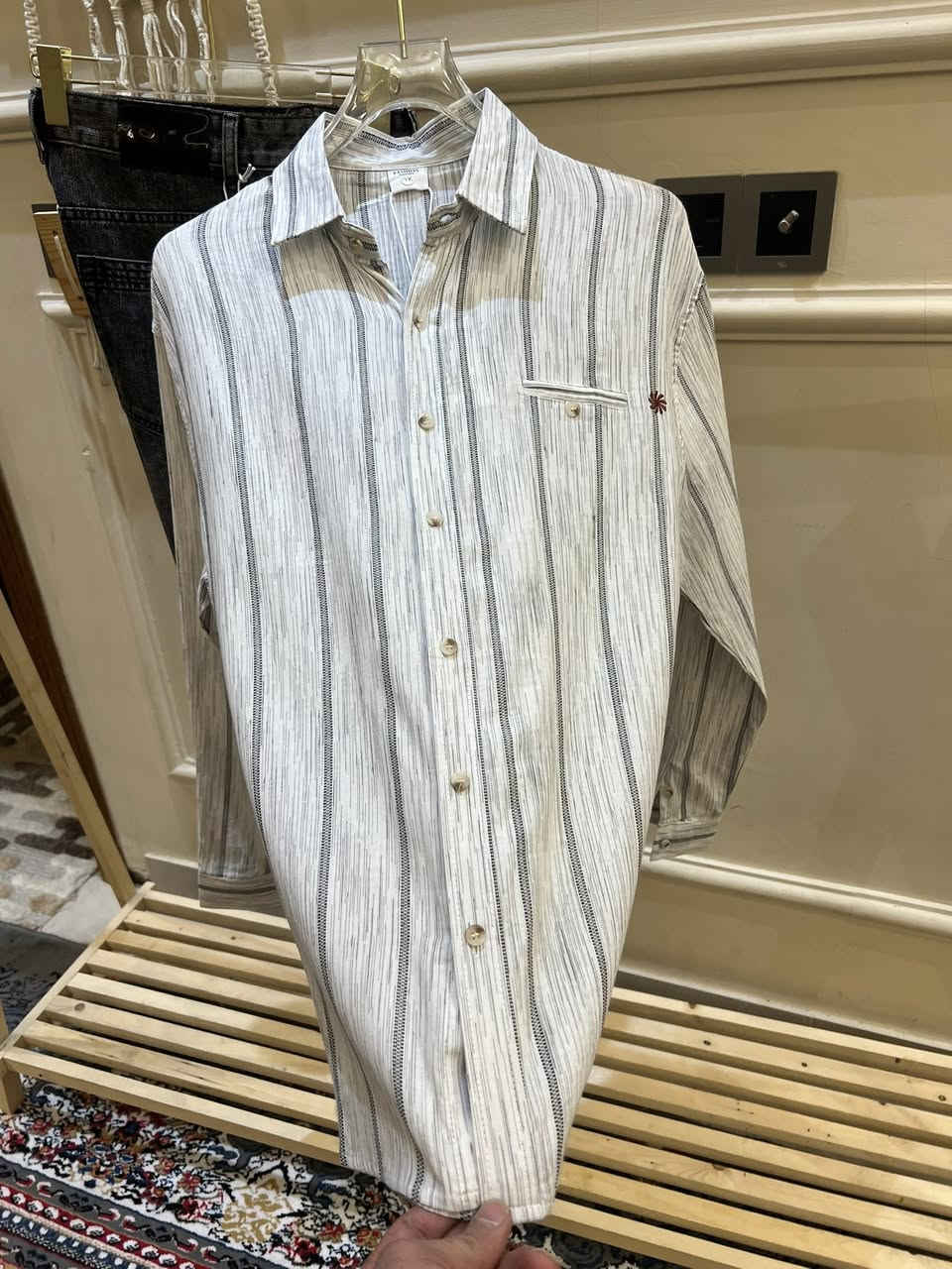 ازياء امير عزيز 
واسط العزيزية شارع الخليج قرب مول البارون 
القميص 
L-xl-2xl-3xl-4xl
البطرون xt
M-l-xl-xxl-xxxl-4xl


**إذا كنت صاحب هذا الإعلان وتريد حذفه لأي سبب، رجاءا أرسل رسالة إلى الدعم الفني**