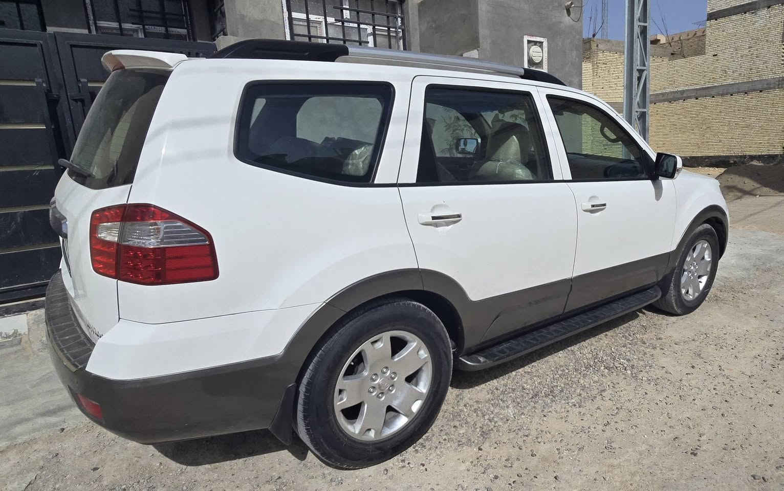 كيا موهافي للبيع موديل 2011 جديدة السيارة فول مواصفات دفع رباعي تحكم ستيرن فتحه بالقمارة بيها فقط جاملغ عكس السائق مصبوغ بدون دواخل اثر طخة بسيطه وشويه البنيد موجود يمك السونار رقم واسط ٤ ارقام انكليزي هزة جديدة قبل اسبوع داخله هزة سنويه لل ٢٧ جاهزة السيارة مكانها بكربلاء السعر 130 وبيها مجال *********** اني مكلف بيها الله شاهد راعيها رجال كبير بأسمه السيارة نظيفه وكلفني انشرها
