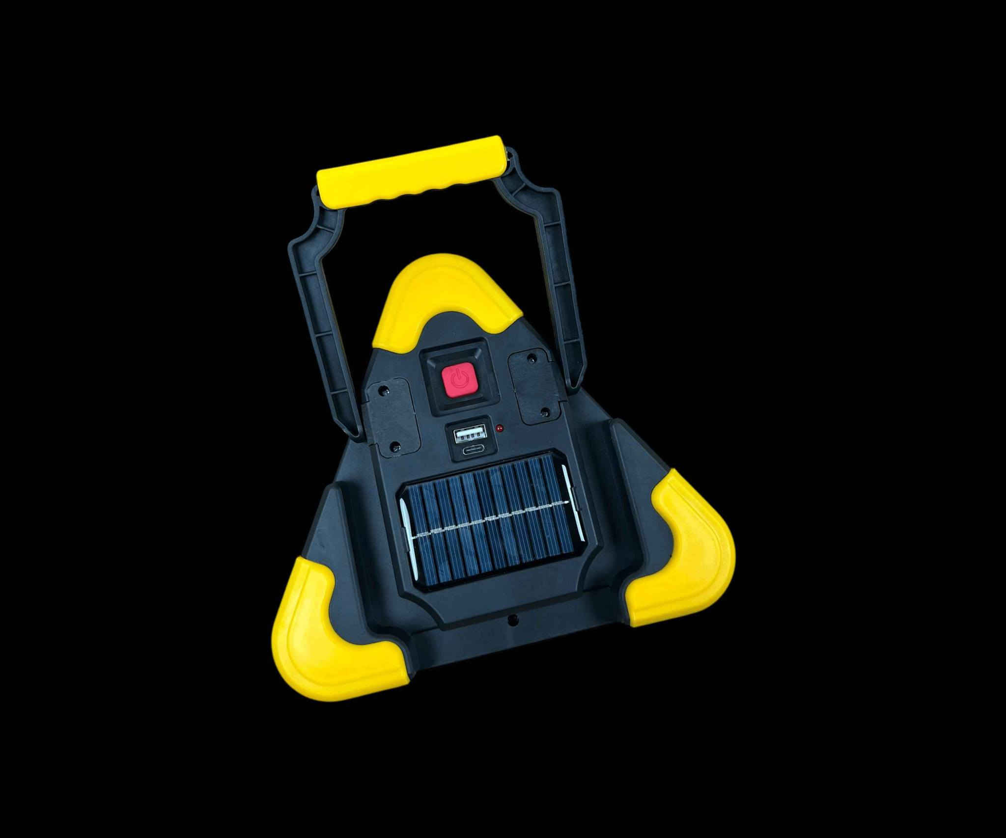 الاستخدامات

كشاف تحذيري للسيارات في حالات الطوارئ والتوقف المفاجئ على الطريق

إضاءة موقع العمل أثناء الصيانة، التصليح، أو الأعمال الميدانية

مناسب للرحلات، التخييم، الصيد، والتخييم الليلي

إضاءة احتياطية للمنزل في حالات انقطاع الكهرباء

يمكن استخدامه كمصدر طاقة طارئ لشحن الهواتف عبر USB

المميزات

إضاءة COB قوية بسطوع يصل إلى 500 لومن توفّر إنارة واسعة وواضحة

تصميم مثلث تحذيري لزيادة الرؤية والتنبيه على الطرق

إضاءة تحذير حمراء LED مع أوضاع وميض متعددة لسلامة أعلى

وضعيات إضاءة متعددة

إضاءة عمل بيضاء

إضاءة تحذير حمراء ثابتة

إضاءة تحذير حمراء وامضة

لوح طاقة شمسية مدمج في الخلف لإعادة الشحن بالطاقة الشمسية

شحن عبر USB (Input)

شحن الكشاف

بطارية مدمجة داخلية (2200mAh حسب دليل الاستخدام)

مدة تشغيل تقريبية 3–5 ساعات حسب وضع الإضاءة

زر تحكم خلفي لتغيير الأوضاع بسهولة

مقبض قابل للطي للحمل أو التعليق

هيكل بلاستيك هندسي قوي مقاوم للصدمات ومناسب للاستخدام الخارجي

يعمل بدون كهرباء مباشرة، مثالي للطوارئ

الملاحظات

يُنصح بشحن الكشاف بالكامل قبل أول استخدام

وقت التشغيل يعتمد على شدة الإضاءة المختارة

لا يُغمر بالماء بشكل مباشر

اللوح الشمسي مخصص للشحن المساند وليس بديلاً كاملًا عن الشحن الكهربائي

لطلب المنتج الاتصال على الرقم التالي:*********** بغداد, العراق
