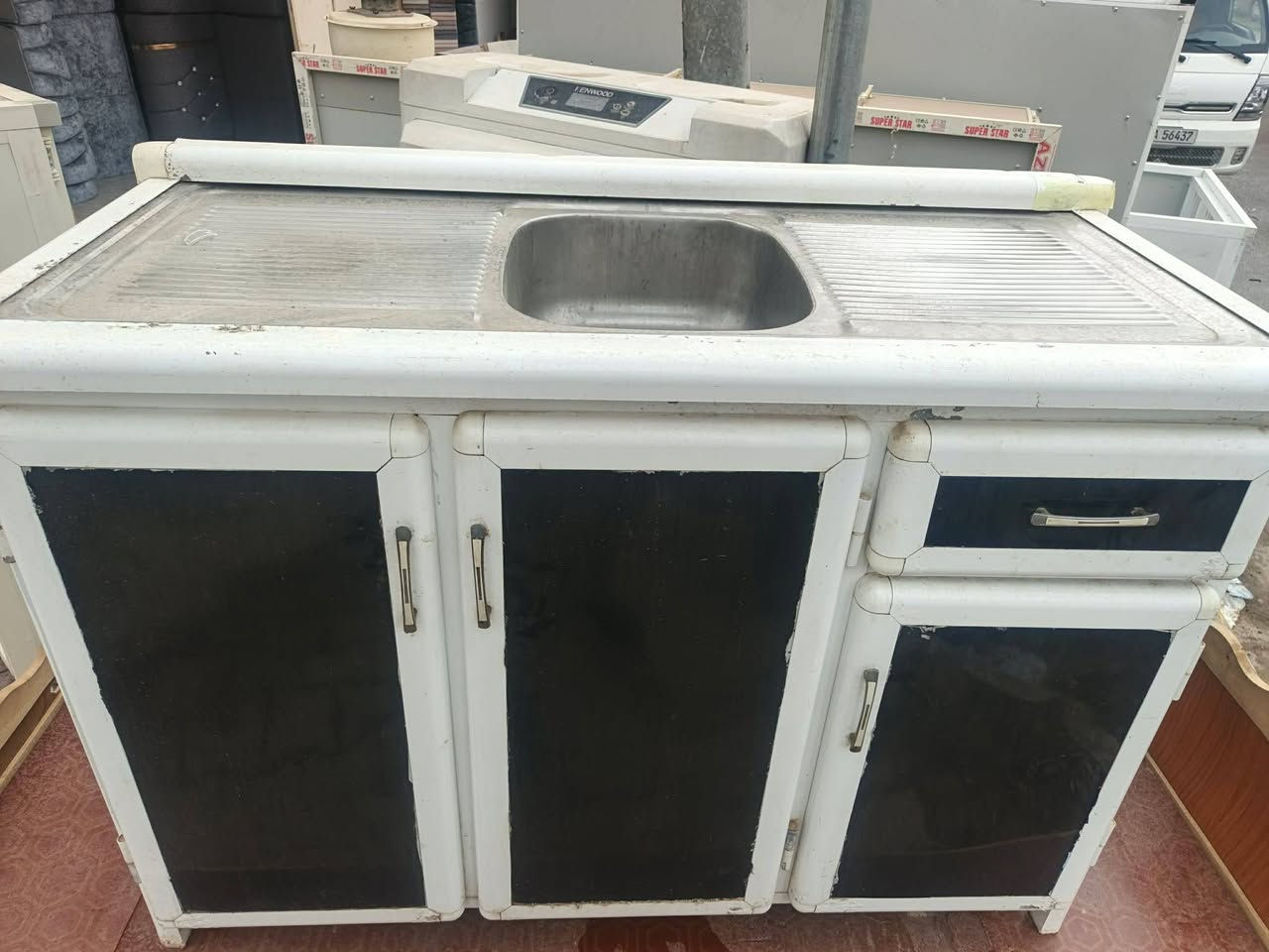 سنك مستعمل 70الف
#معرض_حمودي_للاثاث 
 العنوان...... تكريت
 الزهور  خلف قاعه الشهيد ليث مقابل معهد الفنون الجميلة 
معرض حمودي
*********** اتصال او وتساب
*********** اتصال واتساب
سيد عطيه احمد سيد
