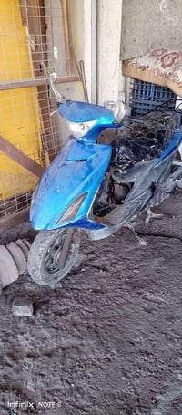 دراجتين (( سكنس كوري كابريتر))+ ((هدرس ياباني نوزل)) ملاحظة كوم حديد ا...