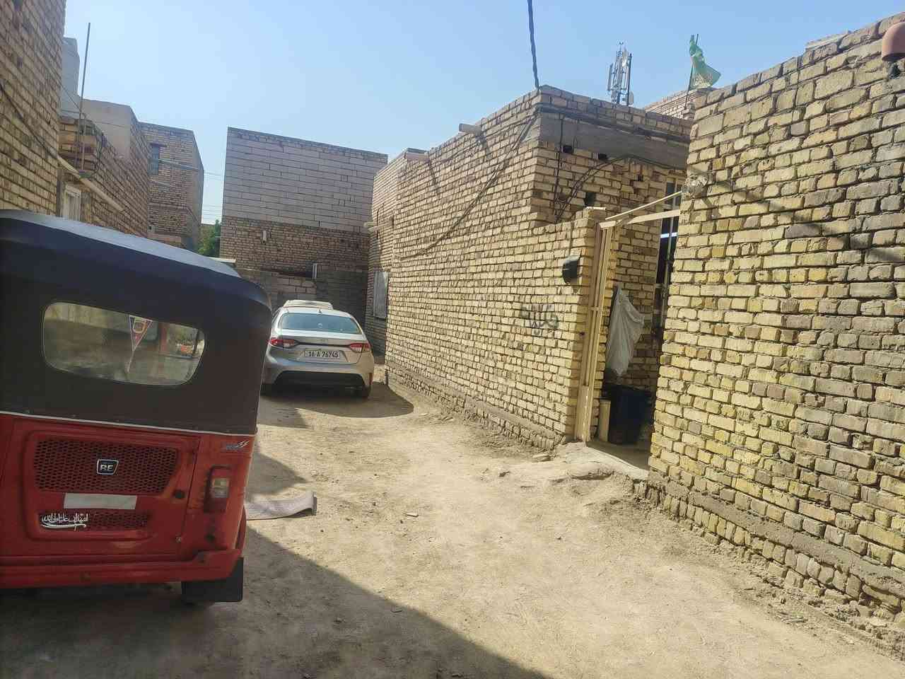 السلام عليكم بيت للبيع مساحه 220 على طريق الحسائيه ثالث بيت على الشارع العام مقابيل شارع الشهيد حمزه ***********
