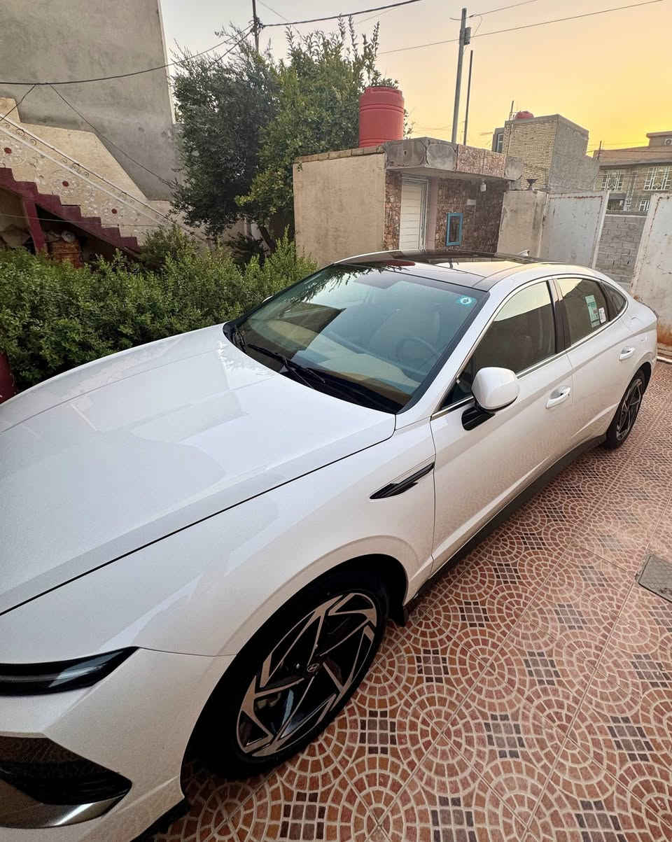 اني مكلف بنشر سياره هيونداي سوناتا خليجي موديل 2024 كفاله عامه محرك 2400ماشيه 6522  أصل فول مواصفات...بانورما...حساس امامي خلفي...توقف ذاتي...مري طوي...لايت زنون...سايد بريك بصمه...مانع انزلاق...تحكم استيرن...شفتات استيرن...كشنات جلد...كشنات تدفئه تبريد...بردات جانبيه وبعد بيها مواصفات...رقم بغداد شرط التحويل..السعر 235 وبيها مجال حك الجيه...لكم فائق الاحترام والتقدير...
اي استفسار الاتصال على الرقم التالي 
***********

