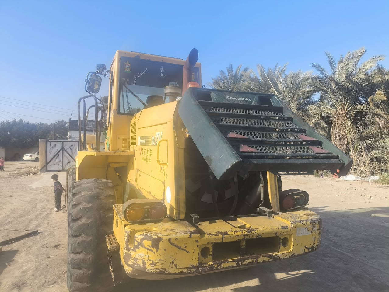 سلام عليكم شفل تمساح شفل نضيف ما عايز برغي جاهز الشغل شفل موديل2003 مكينه ازوزه 105 بعد تفاصيل على رقم ***********
