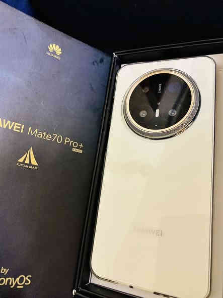 هوامي مييت 70 برو بلاس
جديد غير مستخدم كوبي سعر 100 
مكاني كمساره حي رياض
لايوجد توصيل 
***********
