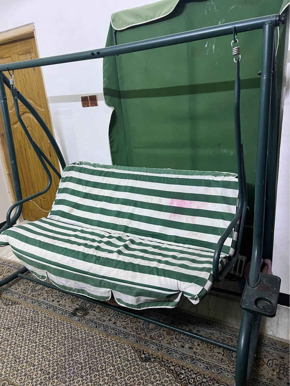 السلام عليكم مرجوحه نضيفه استعمال قليل بعده جديده مبيها اي شي السعر 150 وبيها مجال مكاني كربلاء حي العباس شراي تصل *********** كربلاء, العراق
