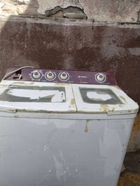 غساله للبيع كامله شغاله بس الكشر شوفت عينك بي ملاحظات بسيطه مكاني الحس...