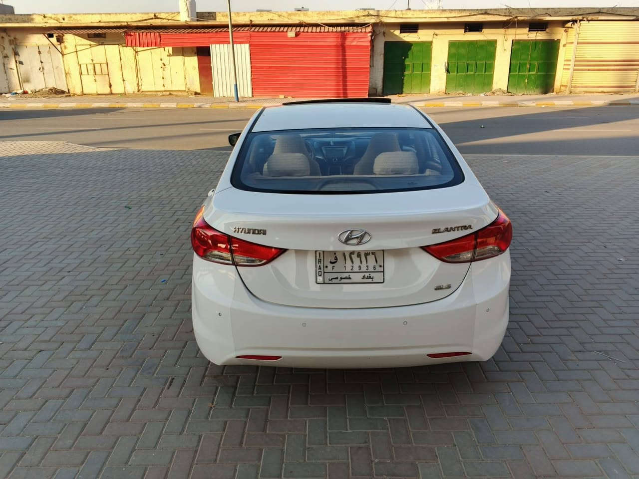 السلام  عليكم  . الانترا  2012 فول موصفات  1/1 بصمة  فتحه  
محرك 1800 سيارة  بدون صبغ تعديل بارد  فقط  العنوان  صلاح الدين  تكريت  السعر  (112$)  الاستفسار  على 
***********  ◇حسام
