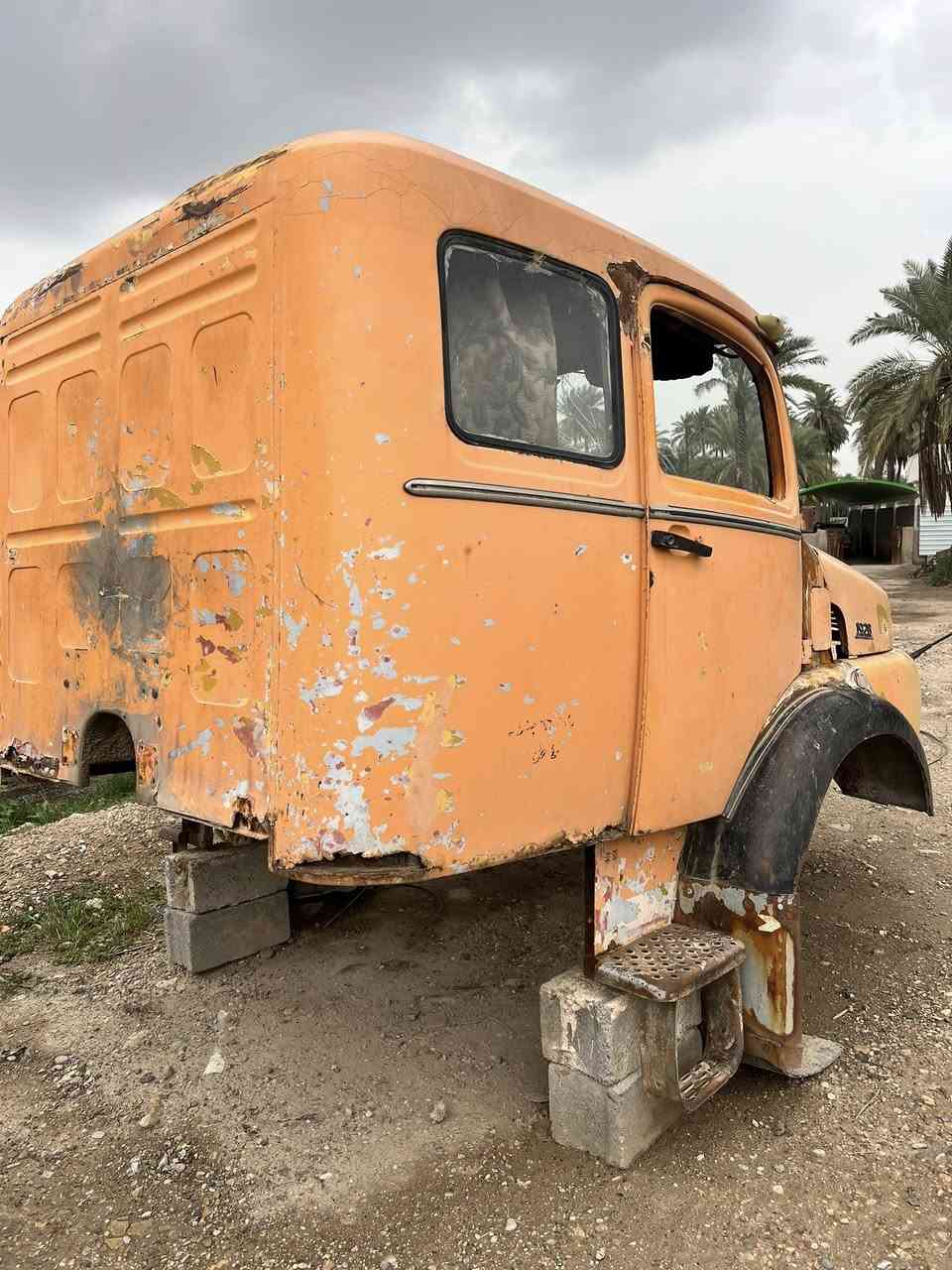 سلام عليكم للبيع قماره السعر 10ورقات وبيها مجال ***********📞***********
