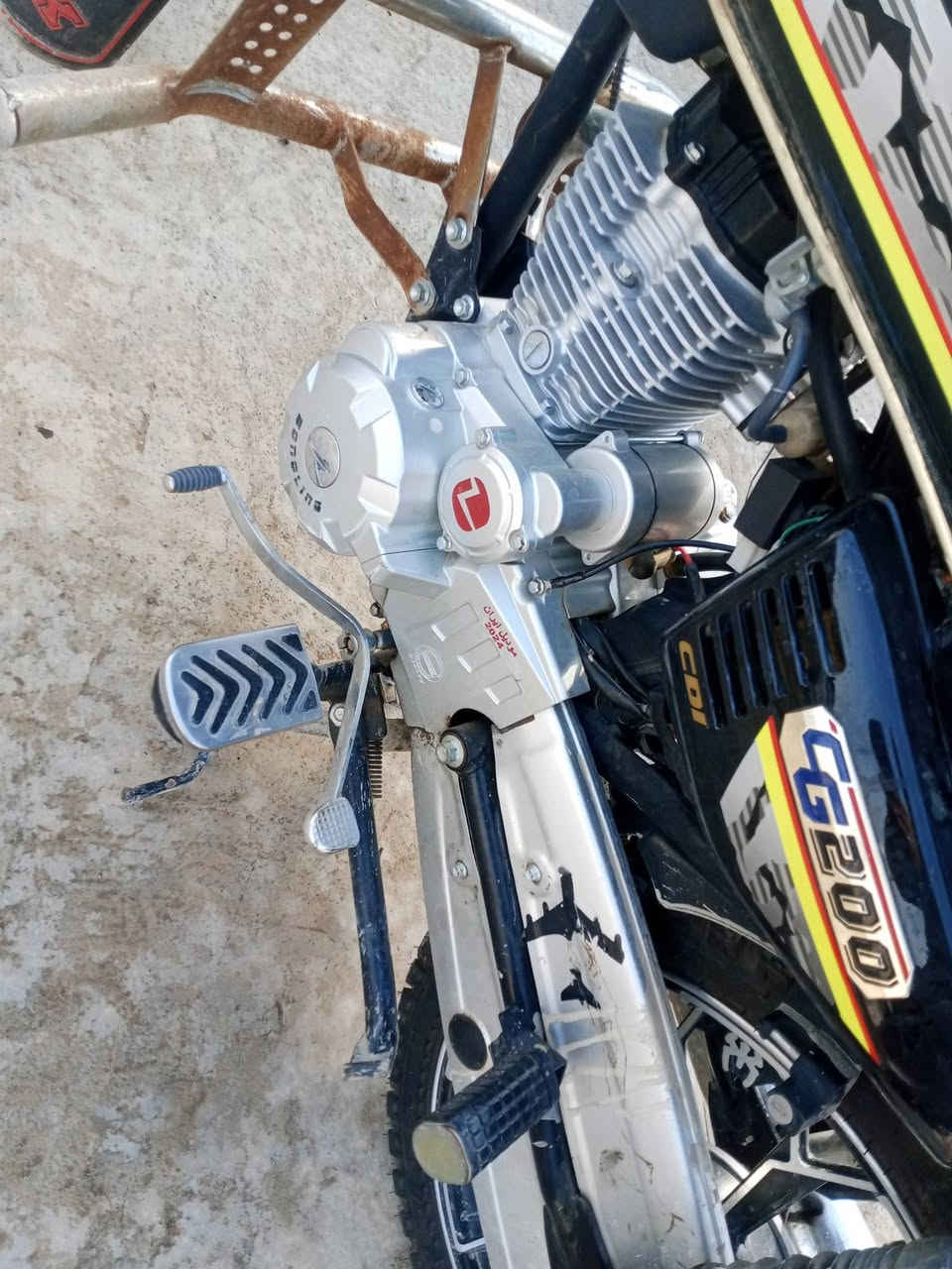 السلام عليكم دراجة سيفان موديل 24 الدراجة كاملة ما بيها نقص برغي كهربائيات كلها شغالة ماشية 7 آلاف حقيقي الدراجة علة وضع الشركة السعر 650 وبيها مجال جدا بصيط رقم الهاتف ***********
