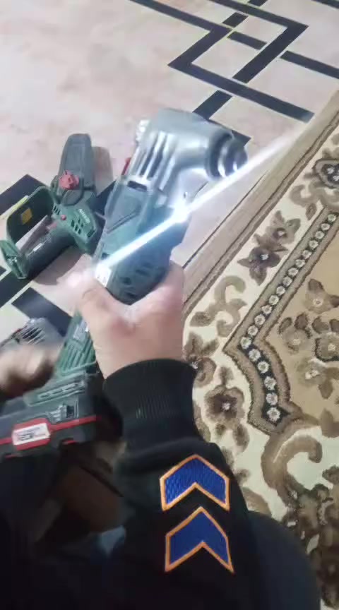 يتوفر منعمه شحن+منشار خشب+كوسرة تردديه عدد2االبيع شلعه او مفرد
راسلني وتدلل


**إذا كنت صاحب هذا الإعلان وتريد حذفه لأي سبب، رجاءا أرسل رسالة إلى الدعم الفني**