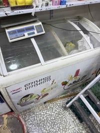 ثلاجة • للبيع