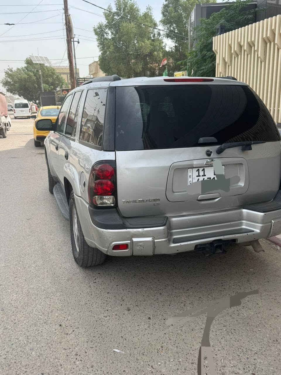 بلايزر ٢٠٠٨ رقم بغداد تحويل مباشر 
١_كفاله عامه من الصبغ 
٢_ كير مكينه جيد جدا
٣_حداديه اماميه خلفيه جديده وشرط وكاله 
٤_تخم تايرات 
٥_ تبريد +مروحه اضافيه +راديتر جديد 
٦_ داخل مالتها مال شركه 
٧_ كهربائيات ابلاديه 
٨_ سويج الاصلي مع ريموت تتقفل ع وضع الشركه 
٩_ بجم التاهو 
١٠_ اخواني سعر سياره  ١٠٥ وبيها مجال للاستفسار 
***********

