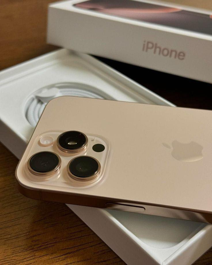 � للبيع | iPhone 16 Pro Max

🔹 الذاكرة: 512GB
🔹 حالة الجهاز: نظيف جداً – كأنه جديد
🔹 البطارية: 94٪
🔹 الاستخدام: خفيف
🔹 لا يوجد أي شخط أو خدش نهائياً
🔹 جميع الملحقات الأصلية موجودة (كرتون + شاحن)

📌 الجهاز شغال 100٪ بدون أي مشاكل
📌 فحص أي مكان يريده المشتري

💰 السعر: قابل للتفاوض بالمعقول 
📍 الموقع: بغداد - العامرية
📞 للتواصل: خاص / واتساب ***********
