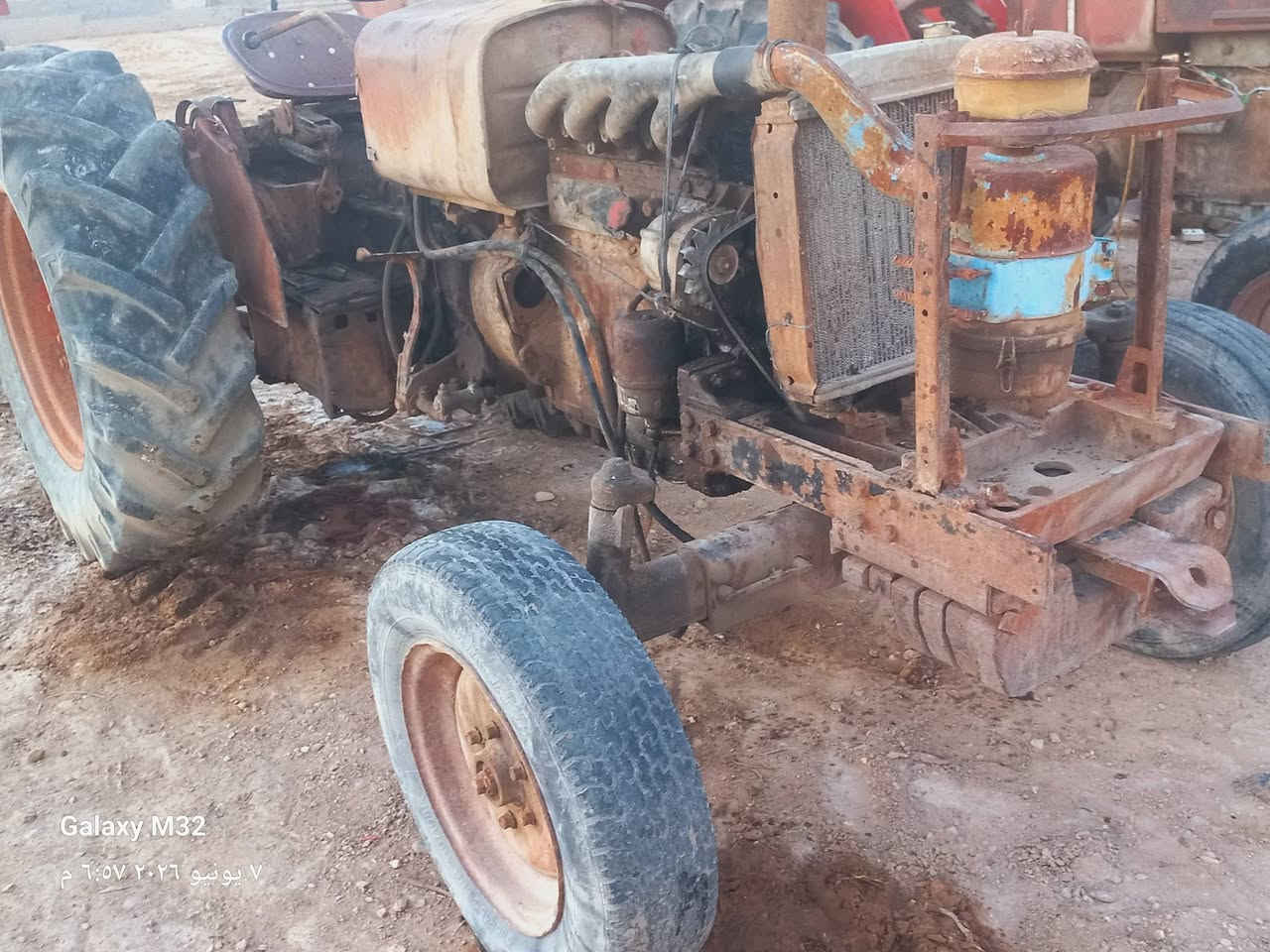 عنتر  للبيع تفصيخ  شغاله محرك  بم  هدروليك   العنوان ميسان  ***********
