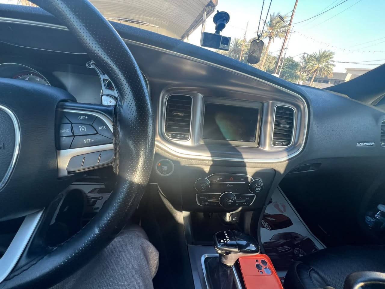 � للبيع — Dodge Charger 2021 SXT PLUS فول فول
• الممشى: 69,00km
• المواصفات:
✨ فتحة سقف
✨ داخل جلد
✨ كشنات حضن
✨ تدفئة وتبريد كشنات
✨ شفتات ستيرن
✨ سيترين
✨ دخول ذكي
✨ تشغيل عن بُعد
✨ ستيرن تدفى

‭0773 207 0718‬

🔧 الحالة:
السيارة جديدة بمعنى الكلمة — بدون حادث 
بدون إيرباك 
ونظيف
